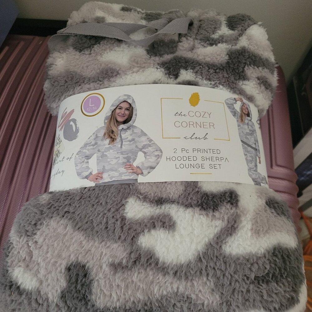 Sherpa lounge wooded 2 piece set